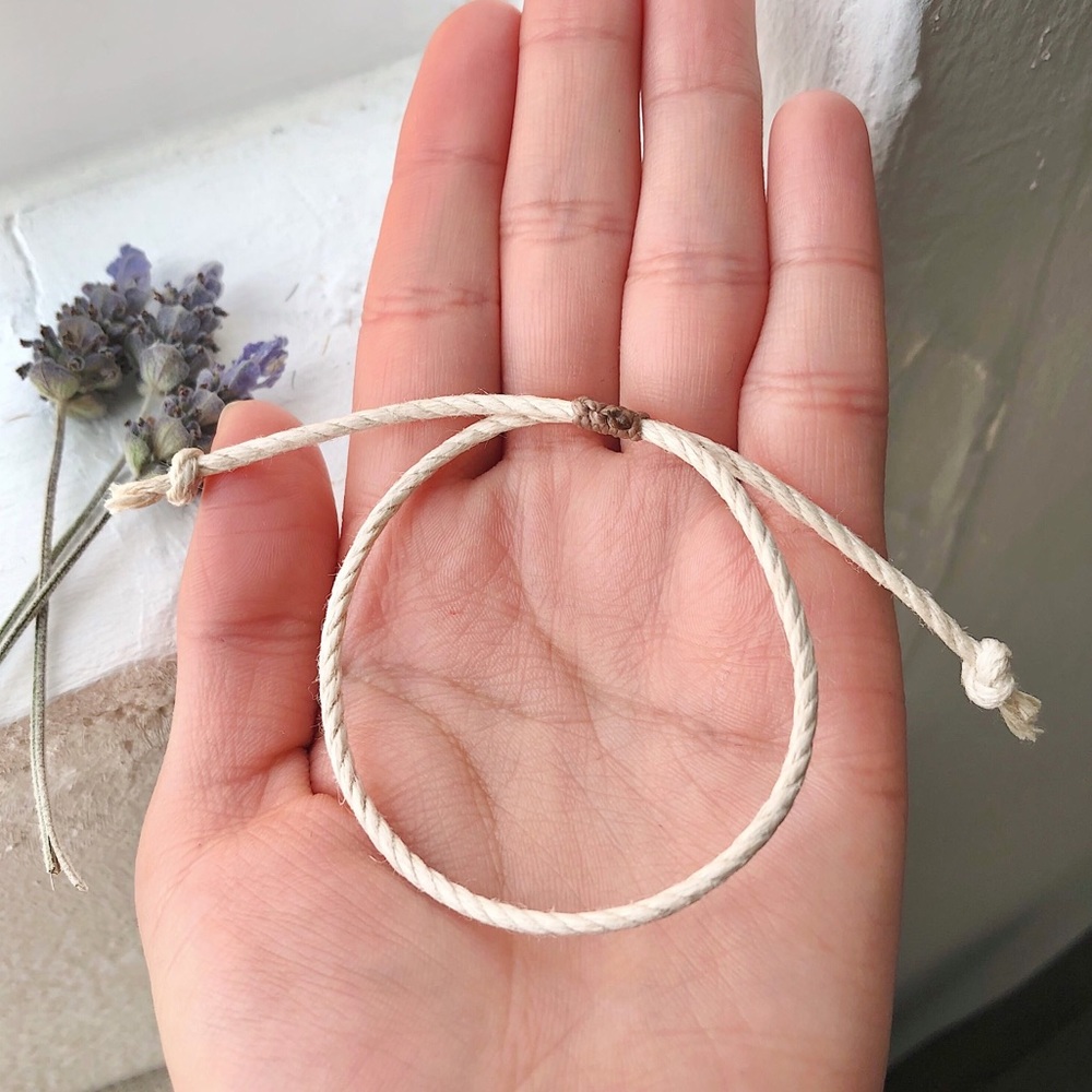 1pc • Natural Hemp Rope (Light Mocha Knot) Bracelet